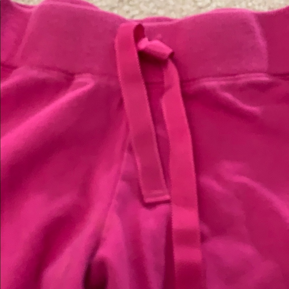 Girls Old Navy size 5T pink pants. - Picture 3 of 5